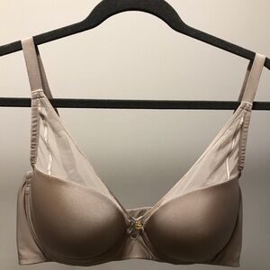 NWT - Tan Underwire Bra with Seamless Cups Size 40D